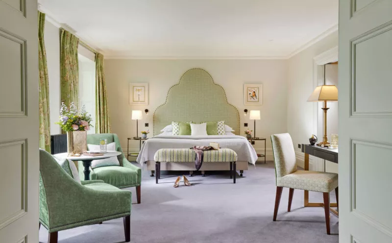 https://www.actonshotelkinsale.com/wp-content/uploads/2022/06/2-Hotel-Section-Old-Head-Suite-scaled.jpg